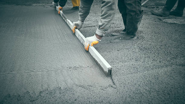 Best Custom Concrete Contractor  in Paw Paw Lake, MI