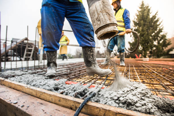 Best Concrete Sidewalk Installation  in Paw Paw Lake, MI